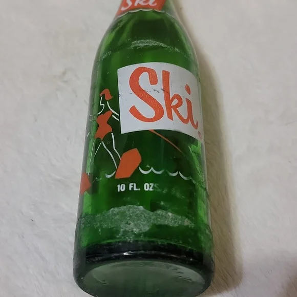 Vintage Unopened 1976 Ski soda bottle - Picture 7 of 8